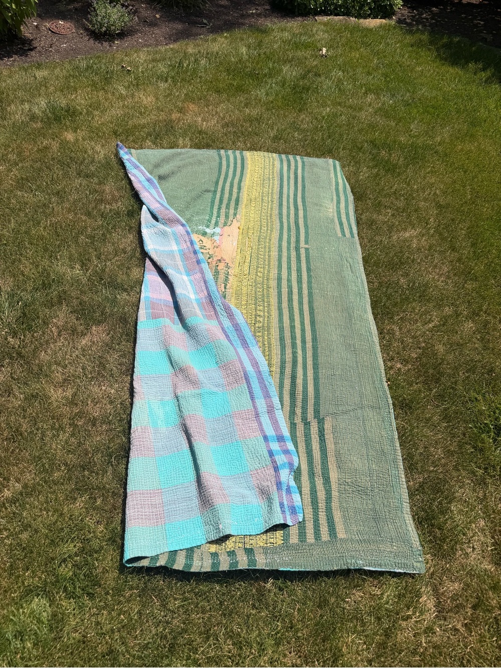 Vintage Handmade Kantha Quilt | Reversible Cotton Bohemian Throw - Picture 4 of 8